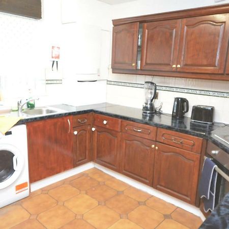 Four Bedroom Townhouse 12 Minutes Walk To Excel Exhibition Centre Londra Exterior foto