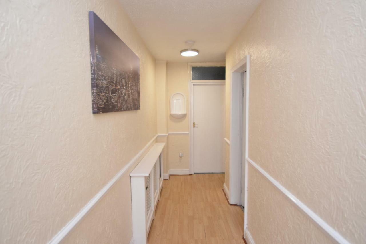 Four Bedroom Townhouse 12 Minutes Walk To Excel Exhibition Centre Londra Exterior foto