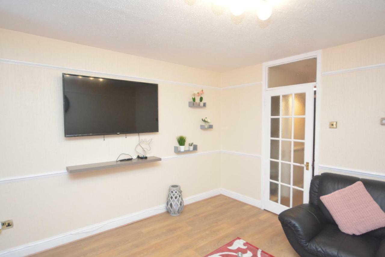 Four Bedroom Townhouse 12 Minutes Walk To Excel Exhibition Centre Londra Exterior foto