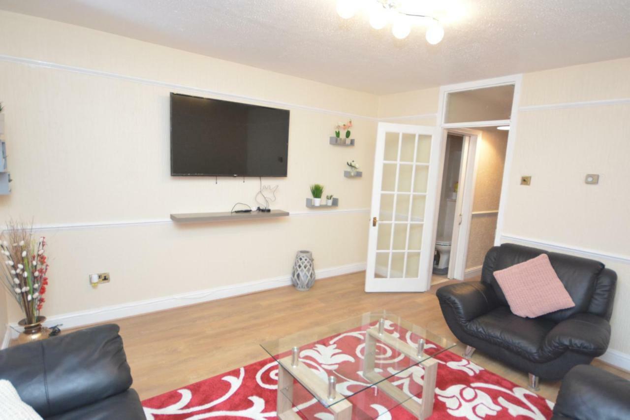 Four Bedroom Townhouse 12 Minutes Walk To Excel Exhibition Centre Londra Exterior foto