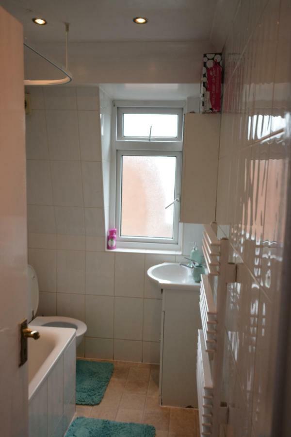 Four Bedroom Townhouse 12 Minutes Walk To Excel Exhibition Centre Londra Exterior foto