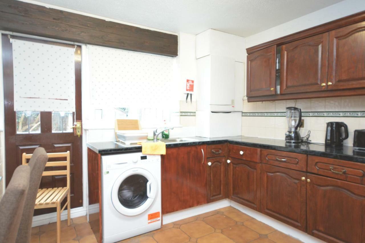 Four Bedroom Townhouse 12 Minutes Walk To Excel Exhibition Centre Londra Exterior foto